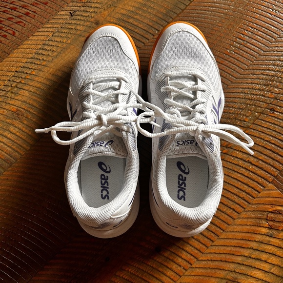 ASICS Upcourt 5 Womens, Size 8 - like NEW! - Picture 2 of 7